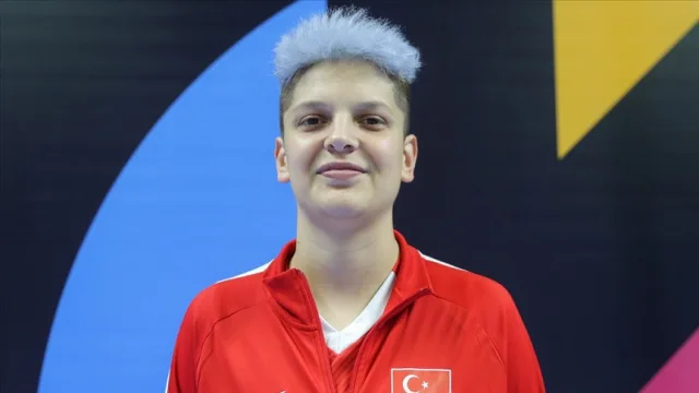 Ebrar Karakurt kimdir? Ebrar Karakurt kaç yaşında, hangi takımda oynuyor? Ebrar Karakurt sevgilisi kimdir? Ebrar Karakurt boyu kaç, ayakkabı numarası!