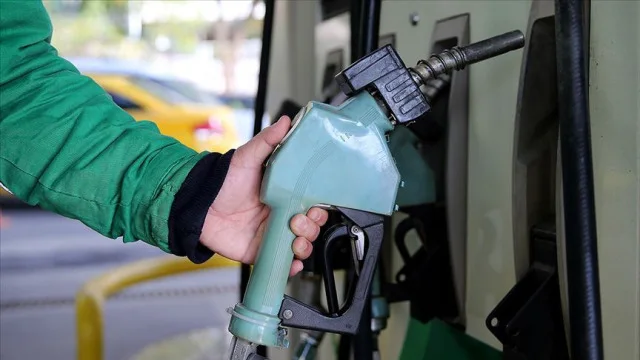 SON DAKİKA: Benzine zam geldi mi? Benzin ne kadar oldu? Benzin fiyatları ne kadar oldu, zamlandı mı? Benzine zam var mı? 25 Temmuz Benzine zam haberi!