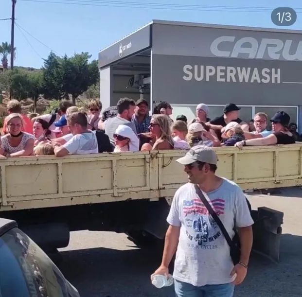 Yunanistan'da uçak mı düştü? (VİDEO) Yunanistan yangın söndürme uçağı düştü mü?