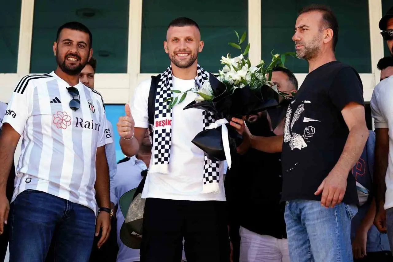 Ante Rebic, Beşiktaş'ta! Ante Rebic kimdir? Ante Rebic nereli kaç yaşında? - HY Gazete