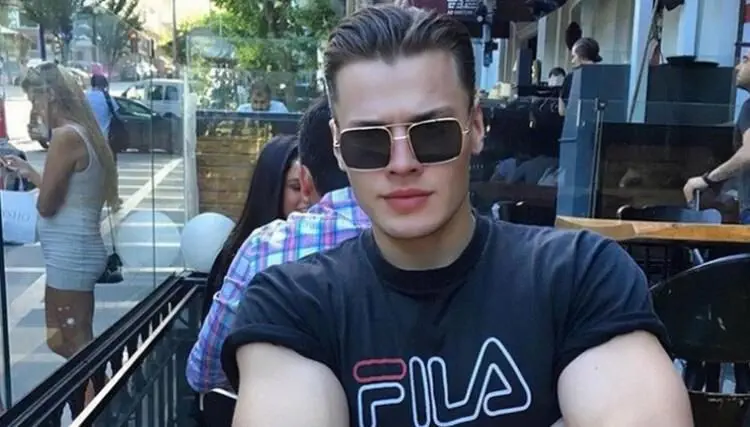 Tolga Kandemir kimdir? Tolga Kandemir kaç yaşında, nereli? Kısmetse Olur Tolga Kandemir elendi mi? Tolga Kandemir Tuğçe Kandemir akraba mı?
