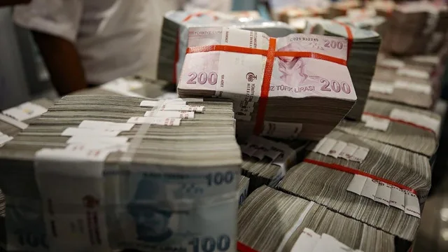 EMEKLİYE ZAM SON DAKİKA MÜJDESİ: Seyyanen zamlı 2024 emekli maaş hesabı! 7.500 + 4.000 TL beklentisi devrede