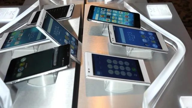 VERGİSİZ TELEFON modelleri neler olabilir? Uygulama başladı, işte öğrencilerin alabileceği vergisiz telefonlar!