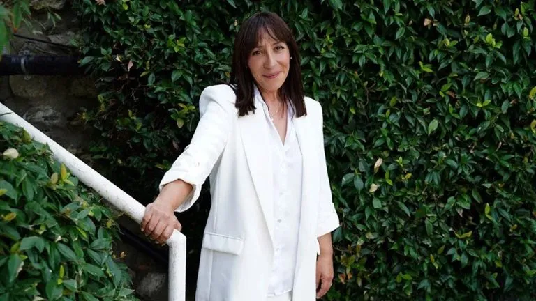 Rolü belli oldu: Binnur Kaya, Yalı Çapkını setinde!