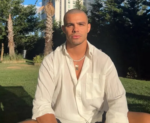 Savaş Cebeci kimdir? Savaş Cebeci boyu, kilosu ve yaşı kaçtır? Savaş Cebeci'nin mesleği nedir?