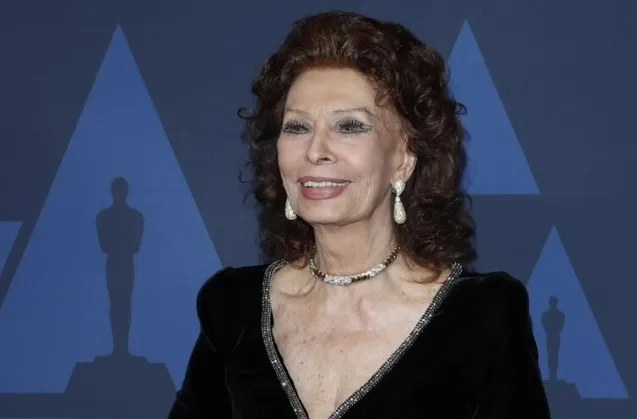 Sophia Loren hastaneye mi kaldırıldı, hastalığı nedir? Sophia Loren sağlık durumu nasıl?