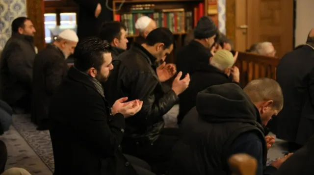 Mevlid Kandili'nde okunacak dualar, çekilecek tesbihler ve zikirler neler? 2023 Mevlid Kandili'nde hangi dualar okunur, nasıl dua edilir?