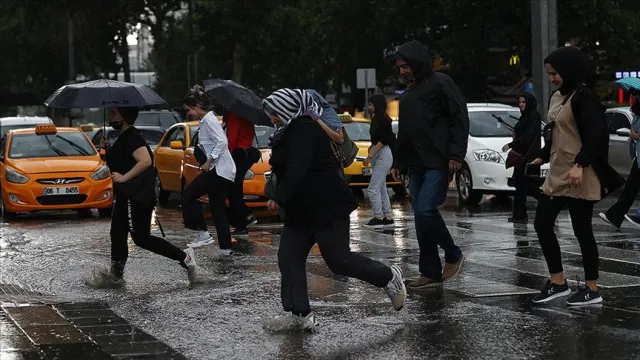 3 EKİM HAVA DURUMU | İstanbul, İzmir, Ankara, Adana, Antalya, Hatay haftalık, 5 günlük hava durumu! Yarın hava durumu ne, kaç derece, yağmur var mı?