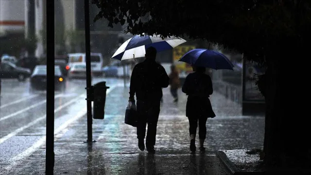 Yarın (25 Ekim) İstanbul'da hava durumu nasıl olacak, yağmur var mı? İstanbul 25 Ekim 5 günlük hava durumu! Bu hafta sonu hava nasıl?