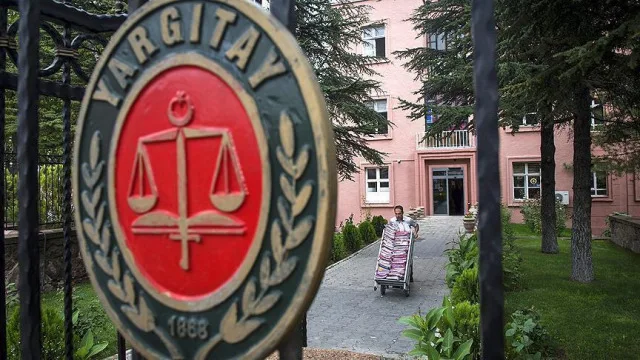 AYM Mİ YARGITAY MI ÜSTÜN? Anayasa Mahkemesi en üst mahkeme midir, kararları Yargıtayı bağlayıcı mıdır?