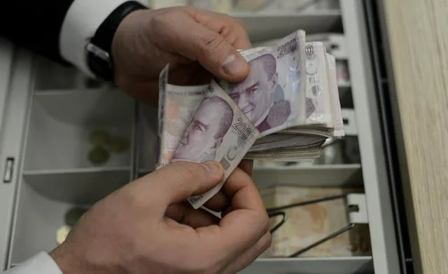 KYK kredisi ne kadar? KYK öğrenim kredisi ve bursu ne zaman yatacak?