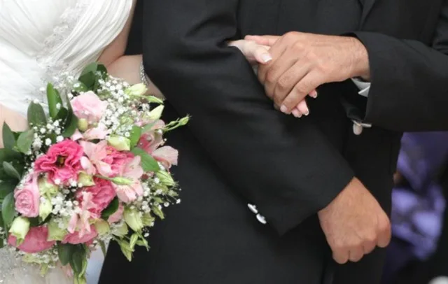 YENİ EVLENEN ÇİFTLERE FAİZSİZ KREDİ | Yeni evlenenlere faizsiz kredi verilecek mi, şartları neler? Evlenen çiftlere faizsiz kredi TBMM'den geçti mi?