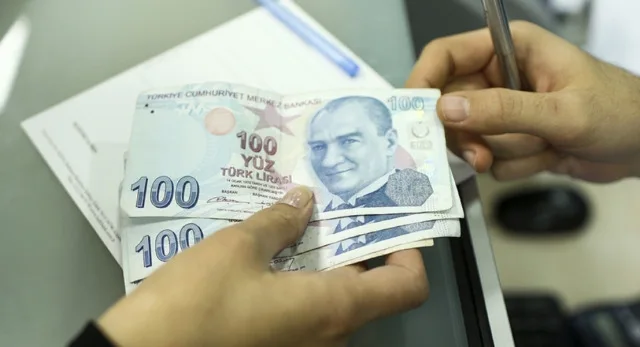 Çalışan emeklilere 5 bin lira teklifi Meclis'ten geçti mi, kabul edildi mi?