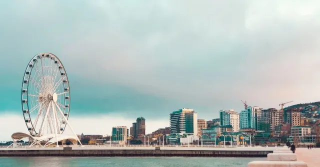 Bakü'ye ne zaman gidilir, nerede kalınır? Bakü'de hangi para birimi ile harcama yapılır?