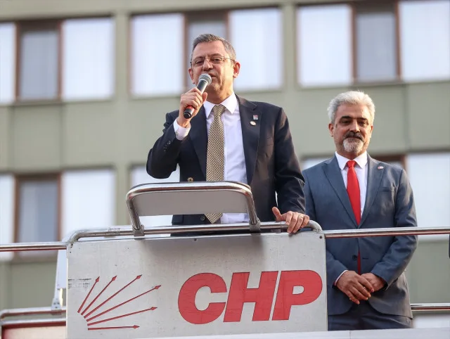CHP, DEM Parti ile ittifak mı? Özgür Özel ne dedi?