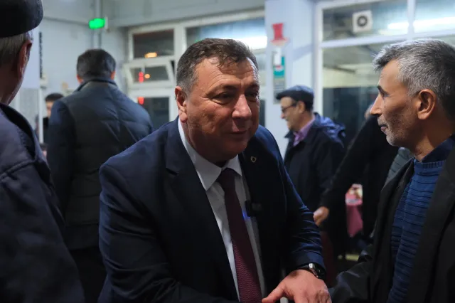 Özkan Alp kimdir? AK Parti Eskişehir- Odunpazarı Belediye Başkan adayı Özkan Alp kaç yaşında, nereli?