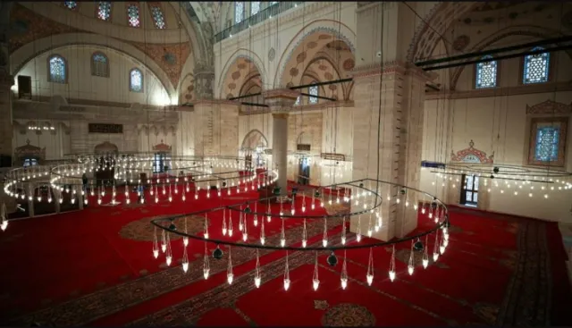 İSTANBUL İFTAR SAATİ 22 MART | Akşam ezanı kaçta okunuyor, iftar saati kaçta? Ankara, İzmir, Bursa il il iftar saatleri!