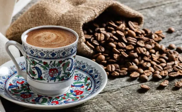 1 haftada 3 kilo vermek isteyenler buraya! Kahvenize bir kaşık bu baharattan ekleyin: Sonuca inanamayacaksınız...