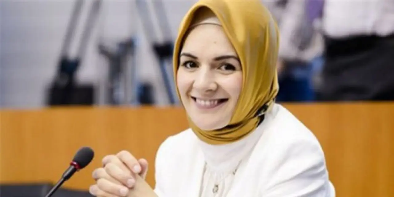 Mahinur Özdemir Kimdir Mahinur Özdemir Nereli, Kaç Yaşında Mesleği Ne