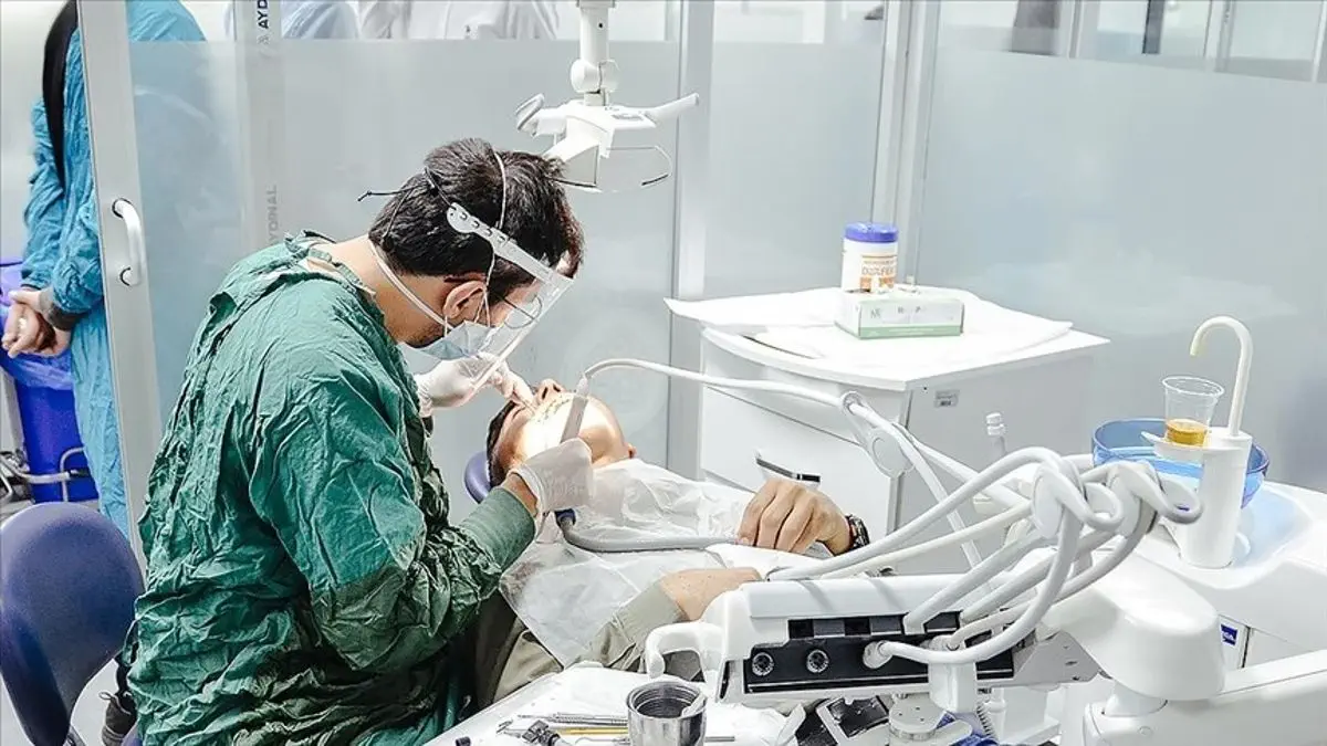 Ağız kuruluğu nedir? Nedenleri, belirtileri ve tedavi yöntemleri