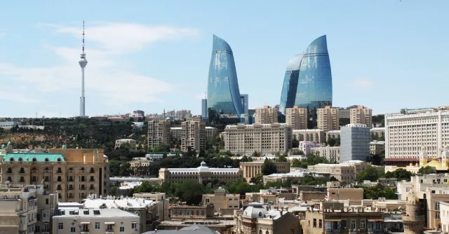 Bakü'ye ne zaman gidilir, nerede kalınır? Bakü'de hangi para birimi ile harcama yapılır?