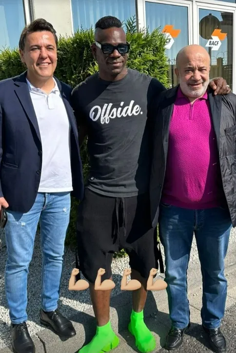 Balotelli Adana Demirspor'a geri mi döndü? Adana Demirspor Balotelli'yi transfer etti mi?