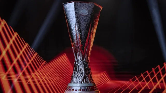 Bayer Leverkusen - Molde maçı CANLI izle! Bayer Leverkusen - Molde maçı canlı yayın izle! Nereden, nasıl izlenir?