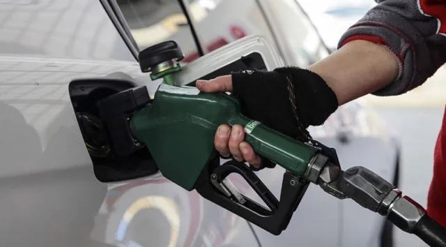 Benzine motorine indirim var mı? 13-14 Kasım akaryakıta indirim gelecek mi?
