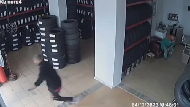 Bugünkü deprem anı! (VİDEO) Deprem kaç şiddetinde, nerede oldu?