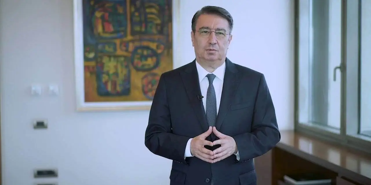 Cüneyt Sezgin kimdir? Cüneyt Sezgin nereli ve kaç yaşında?