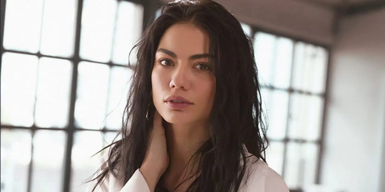 Demet Özdemir Kimdir? Demet Özdemir Nereli Ve Kaç Yaşında?