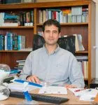 Emre Onur Kahya kimdir? Prof. Dr. Emre Onur Kahya kaç yaşında, nerelidir? Prof. Dr. Emre Onur Kahya kitapları nelerdir? - HY Gazete