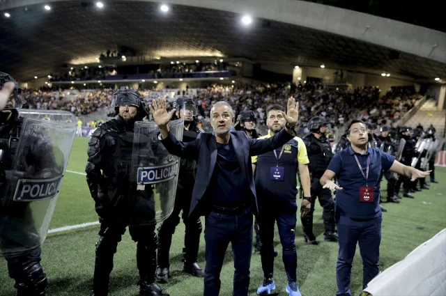 Fenerbahçe-Maribor maçında ne oldu, neden kavga çıktı?