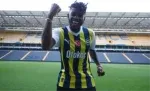 Fred Fenerbahçe maçında var mı, yok mu, neden yok? Fred maçta oynayacak mı, kadroda var mı? Fred maçta neden yok, yedeklerde mi?