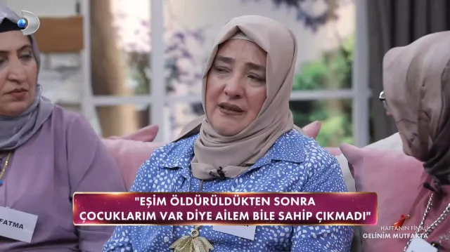 GELİNİM MUTFAKTA CANLI İZLEME LİNKİ | 1320. BÖLÜMDE NELER OLACAK? Haftanın finalinde bileziği kim aldı?