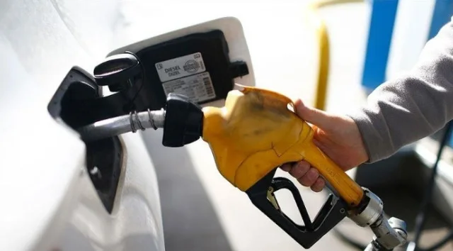 Güncel Benzin Fiyatı İstanbul: Benzine indirim var mı, litre fiyatı ne kadar? 4 Ekim akaryakıt fiyat listesi!