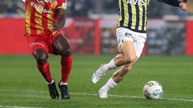 Kayserispor - Fenerbahçe maçı CANLI izle! Kayserispor - Fenerbahçe maçı canlı yayın izle! Nereden, nasıl izlenir?