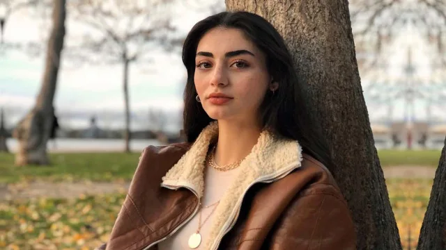 Kuruluş Osman'ın Bala'sı Özge Törer'in kardeşini görenler şaşkına döndü! Benzerlik pes dedirtiyor