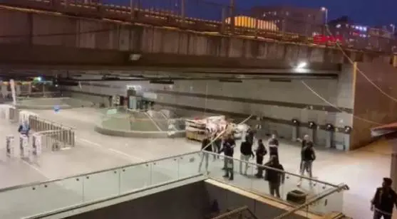 Mecidiyeköy metrobüs durağı kapatıldı mı, neden kapalı? SON DAKİKA! Bomba imha ekibi bekleniyor!