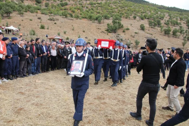 MİKAİL BOZLAĞAN KİMDİR? Şehit Veteriner Mikail Bozlağan kaç yaşında, evli mi, çocuğu var mı, hayat hikayesi nedir?