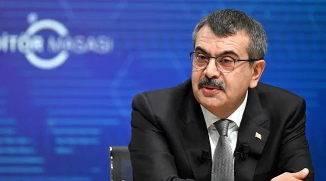 Okullarda telefon yasak mı 2023? Okula, sınıfa ve derse cep telefonuyla girmek yasaklandı mı?