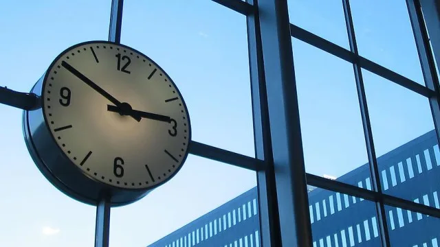 SAATLER GERİ ALINACAK MI? 2023 Kış saati uygulaması ne zaman başlıyor, saatler ne zaman değişecek? Türkiye'de bu yıl Saatler geri alınacak mı?