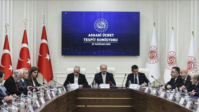 TÜRK İŞ ASGARİ ÜCRET TEKLİFİ 2024: Yeni asgari ücret ne kadar olacak, yüzde kaç artacak? Asgari ücret 16000 mi, 17000 mi oldu?