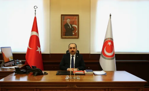 Türk Tarih Kurumu Başkanı Prof. Dr. Yüksel Özgen oldu! Prof. Dr. Yüksel Özgen Kimdir? - HY Gazete