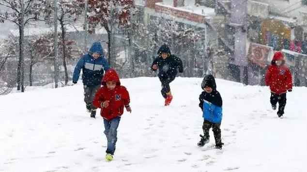 Van'da okullar tatil mi? 25 Aralık günü okul var mı, kaç gün tatil, ne zaman açılacak?