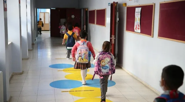 Yaz tatili ne zaman, okullar ne zaman kapanacak? Yaz tatili kaç gün gün, hangi ay başlıyor?